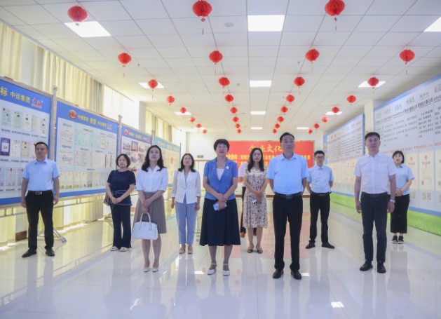  济宁医学院领导莅临中煤集团洽谈合作
